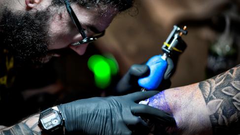 Évian - Tattoo 2017 Le salon du tatouage d'Évian se déroule au Palais des Festivités