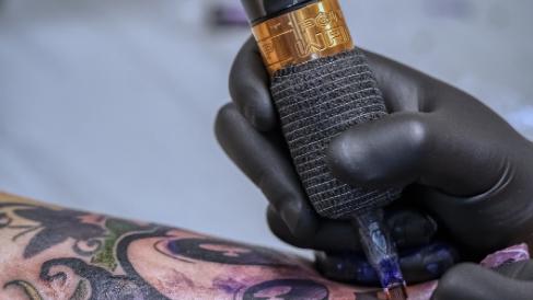 Évian - Tattoo 2023 Le salon du tatouage d'Évian se déroule au Palais des Festivités