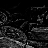 Le cimetière de voitures de Kaufdorf - Berne - Suisse Le cimetière de voitures de Kaufdorf - Berne - Suisse